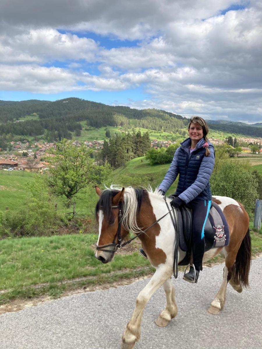 Dona Guest House - Horse Riding - Hizvo