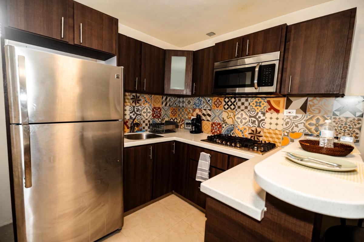 Charming Retreat with Patio Access and FREE Laundry - Housity