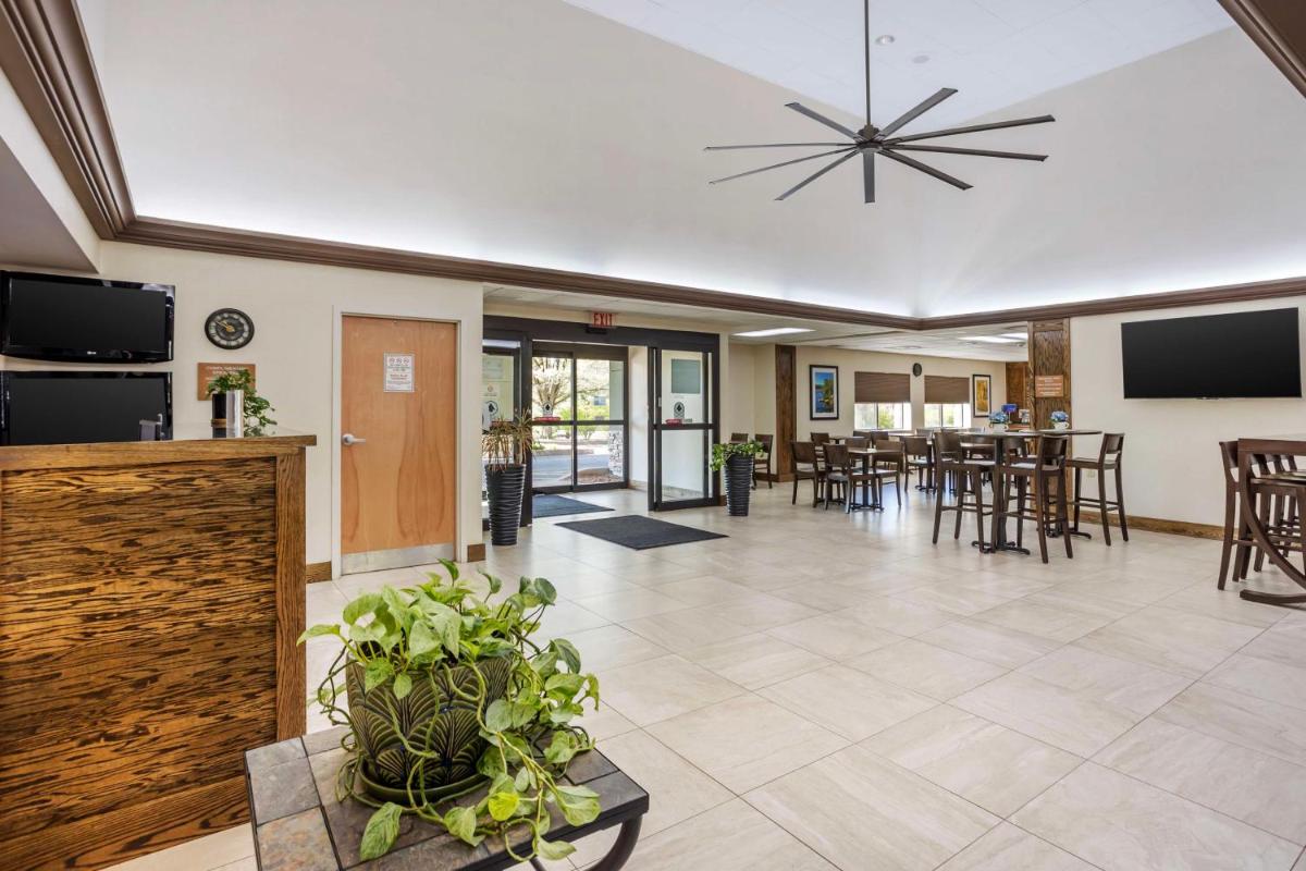 Best Western Inn at Blakeslee-Pocono - Housity