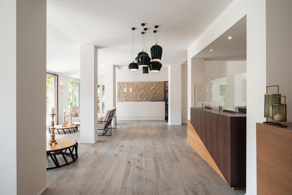 Marina Garden Hotel - Housity