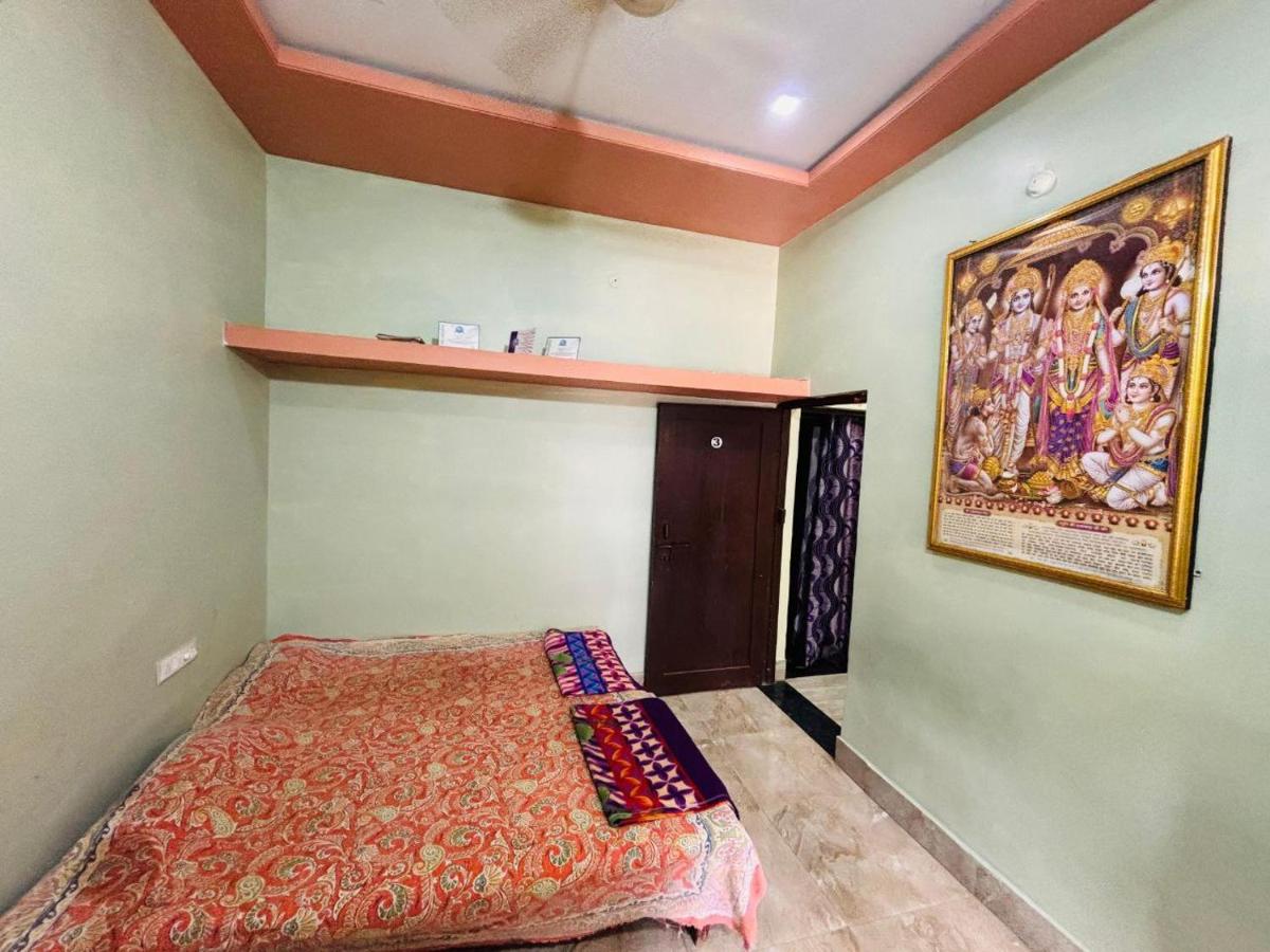 Shukla Guest House - Housity