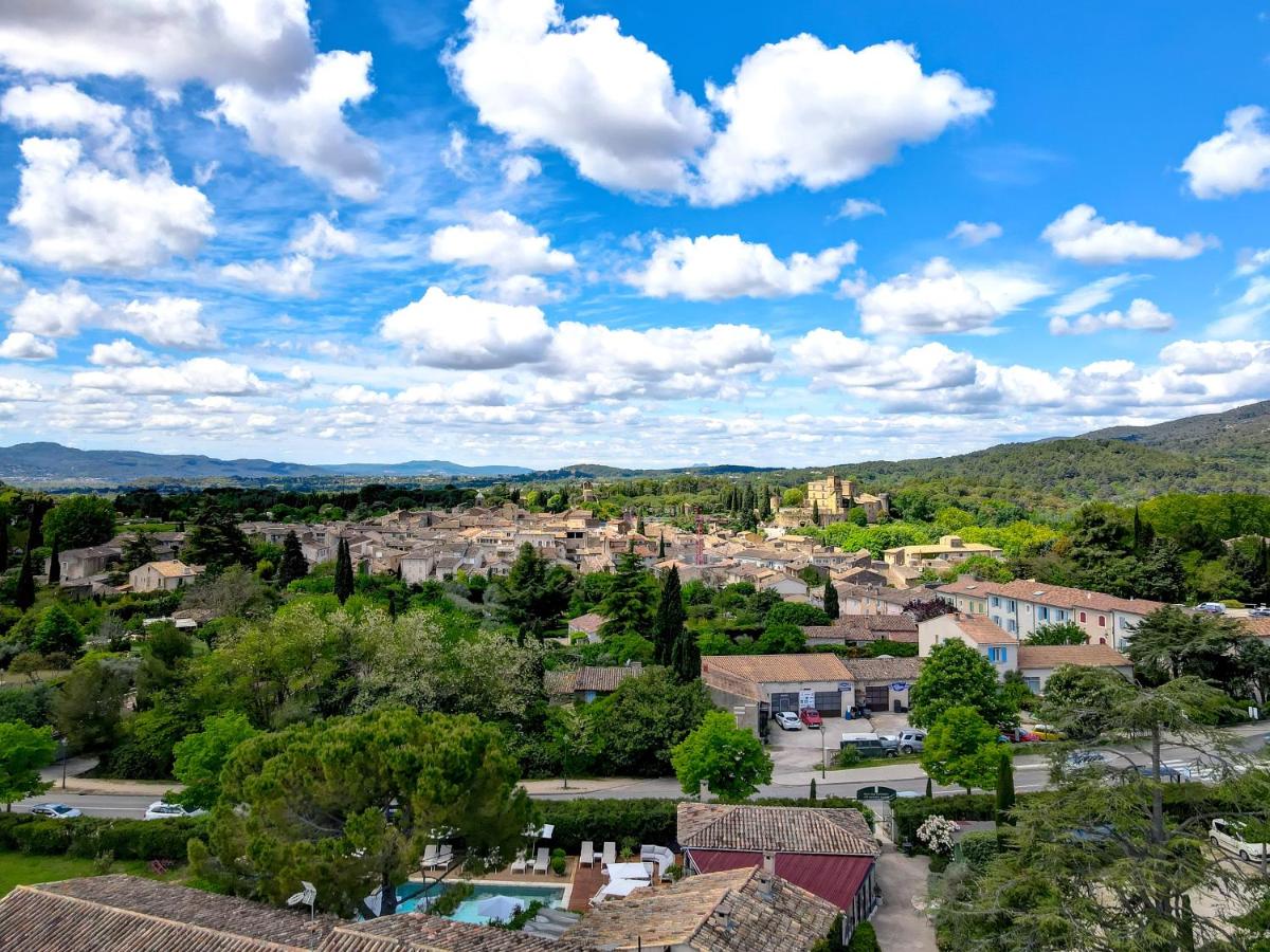 Vue générale sur la montagne ou vue sur la montagne depuis l'hôtel