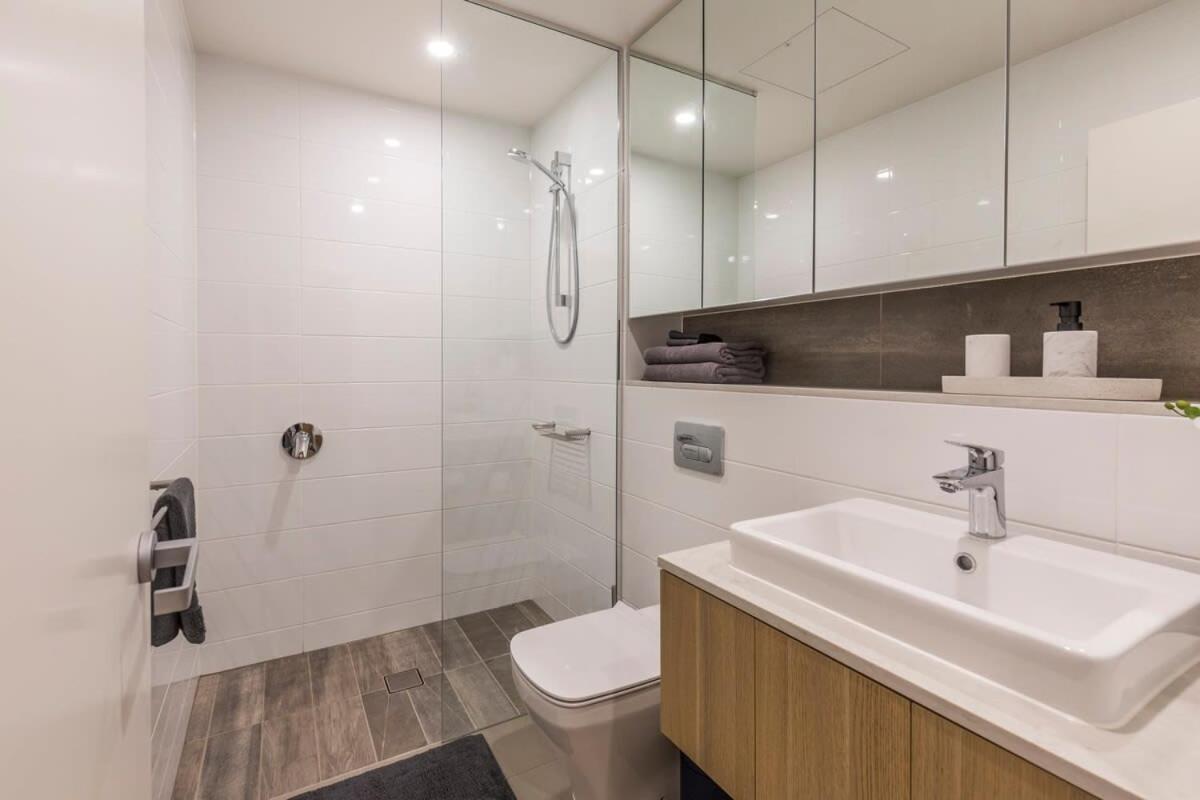 Air Conditioned One Bedroom with Pool Close To CBD - Housity