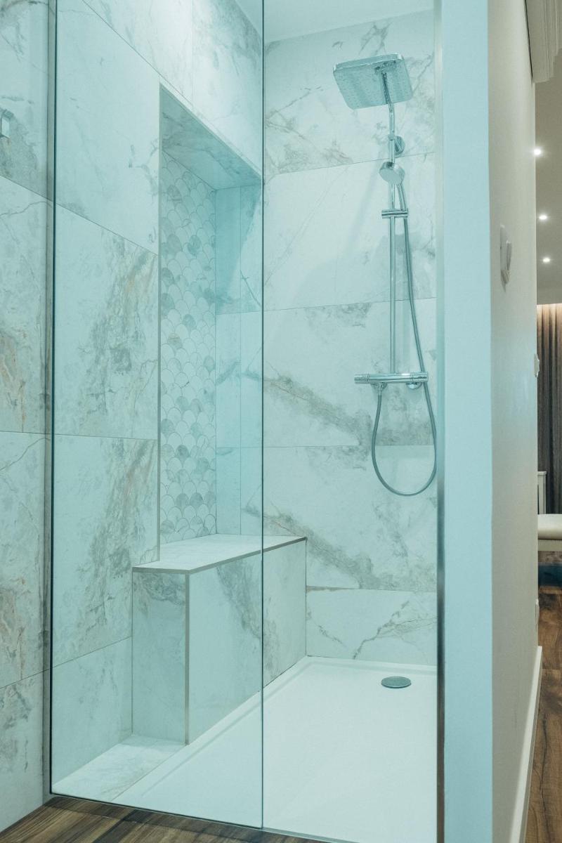 Salle de bains dans l'établissement Hôtel Casale Olmia