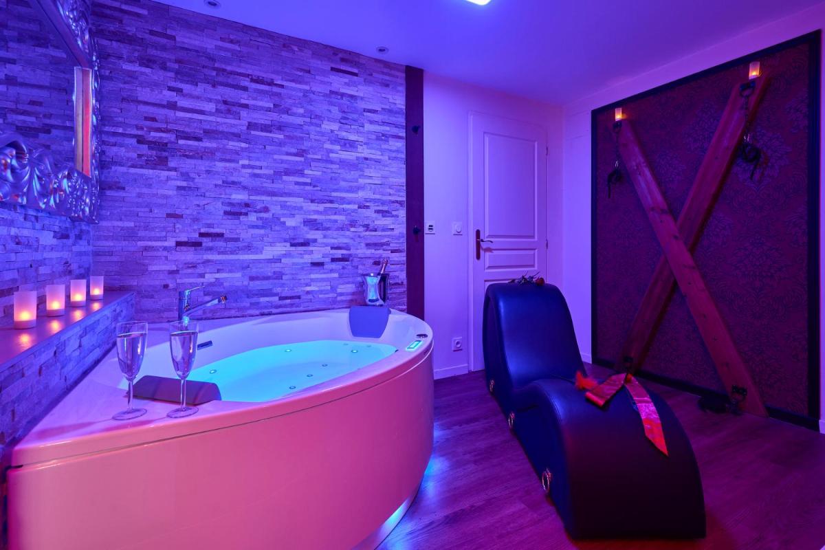 Le DONJON DIONYSOS - Love Room - Housity