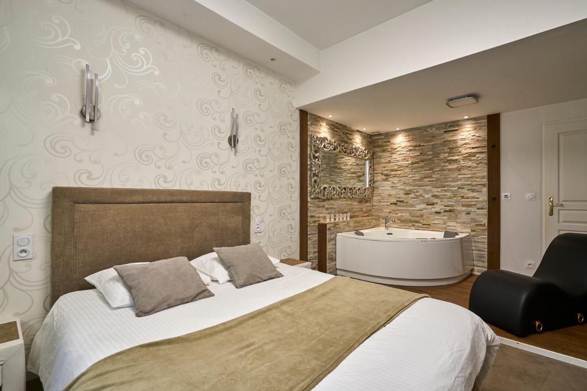 Le DONJON DIONYSOS - Love Room - Housity