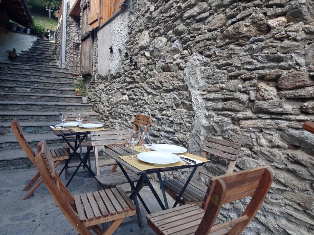 Albergo diffuso La Marmu Osteria della Croce Bianca - Housity