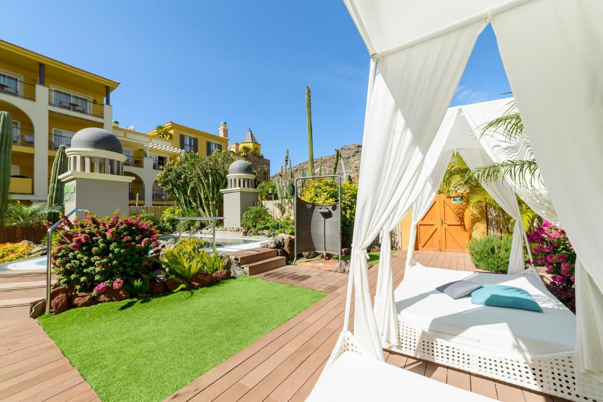 Jardín al aire libre en Hotel Cordial Mogán Playa