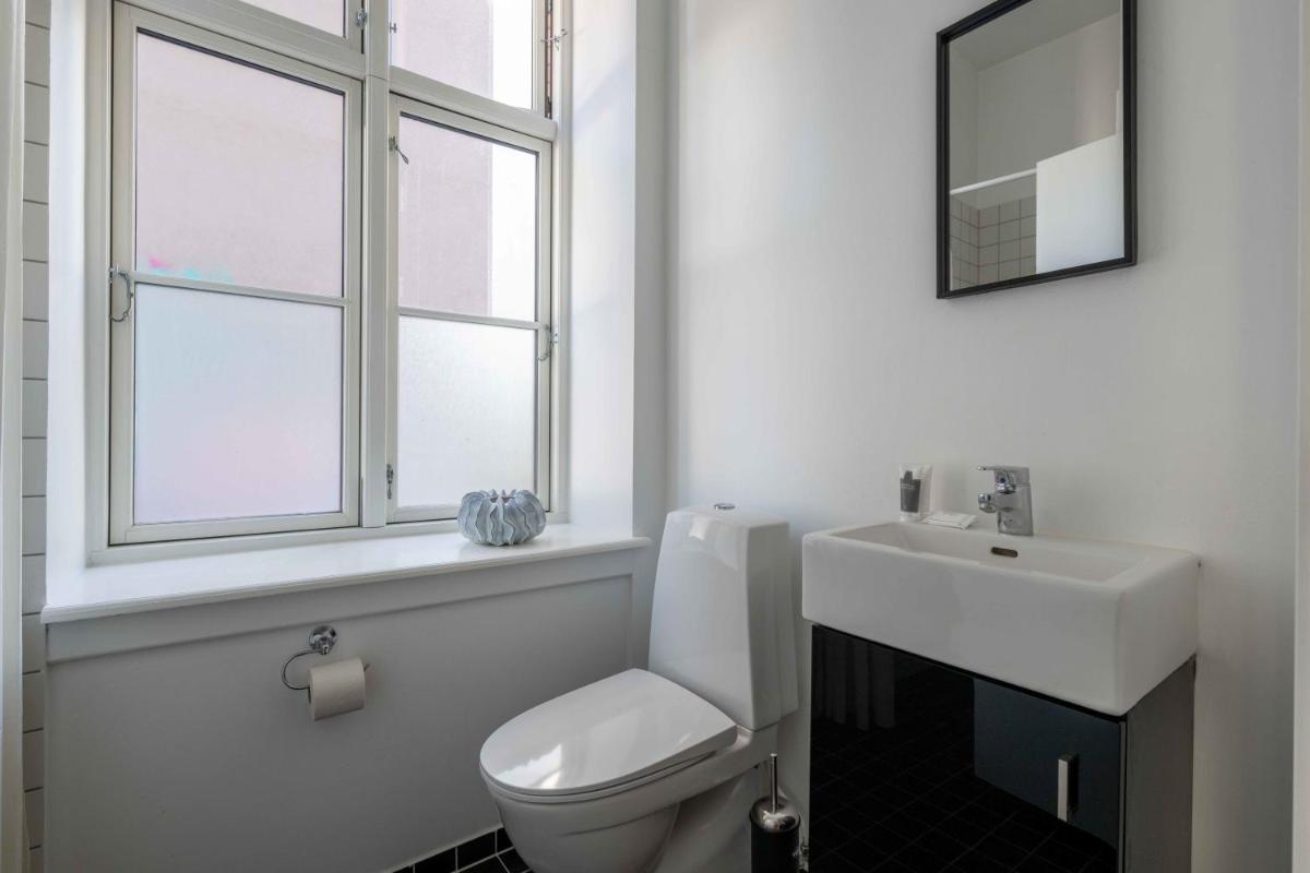 Perfect Couples Retreat in Urban Area - Housity