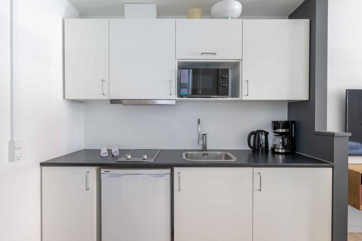Perfect Couples Retreat in Urban Area - Housity