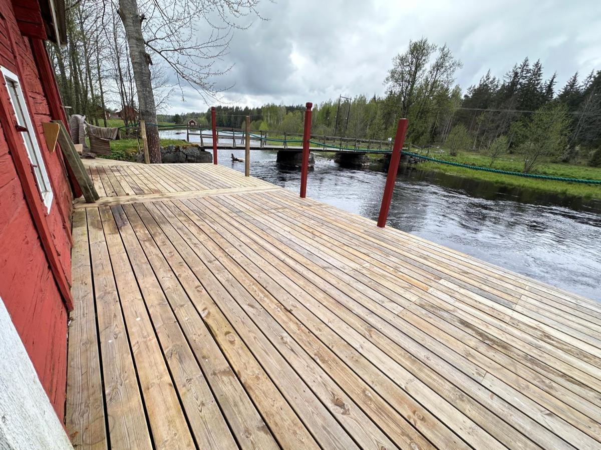 Cosy river house - Housity