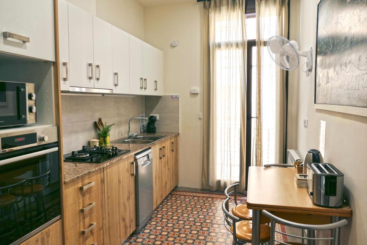 La LLar de la Kim, Bonita casa a 150m del mar y 40km de Barcelona - Housity