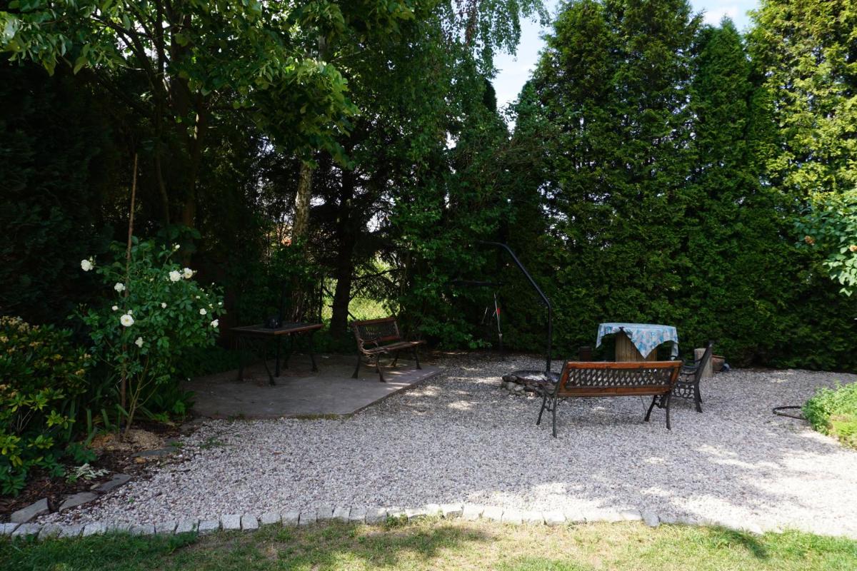 Comfortable house with garden - Housity