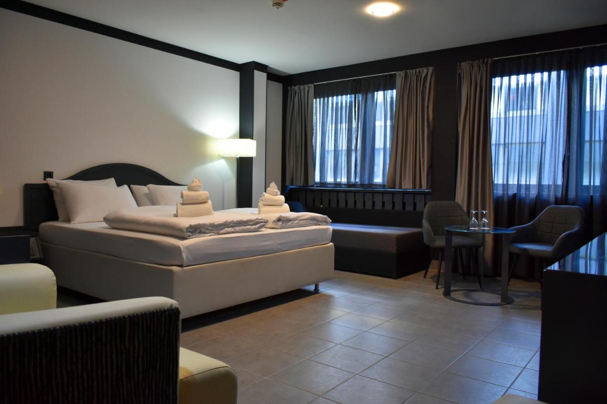 TIBET HOTEL am Airport Düsseldorf-Ratingen - Housity