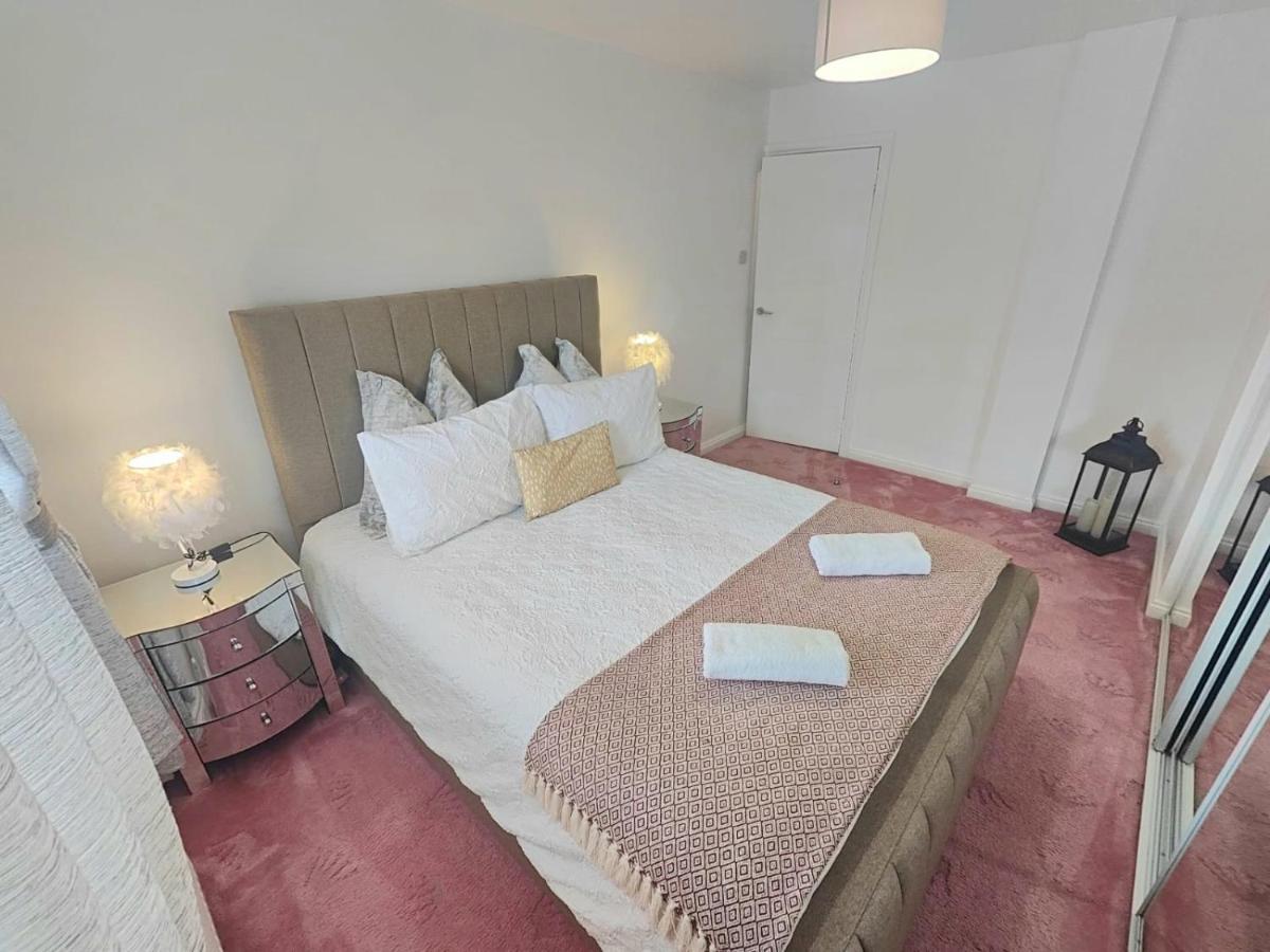 Lovely 2 Bedroom Modern Ground Floor Flat - Housity