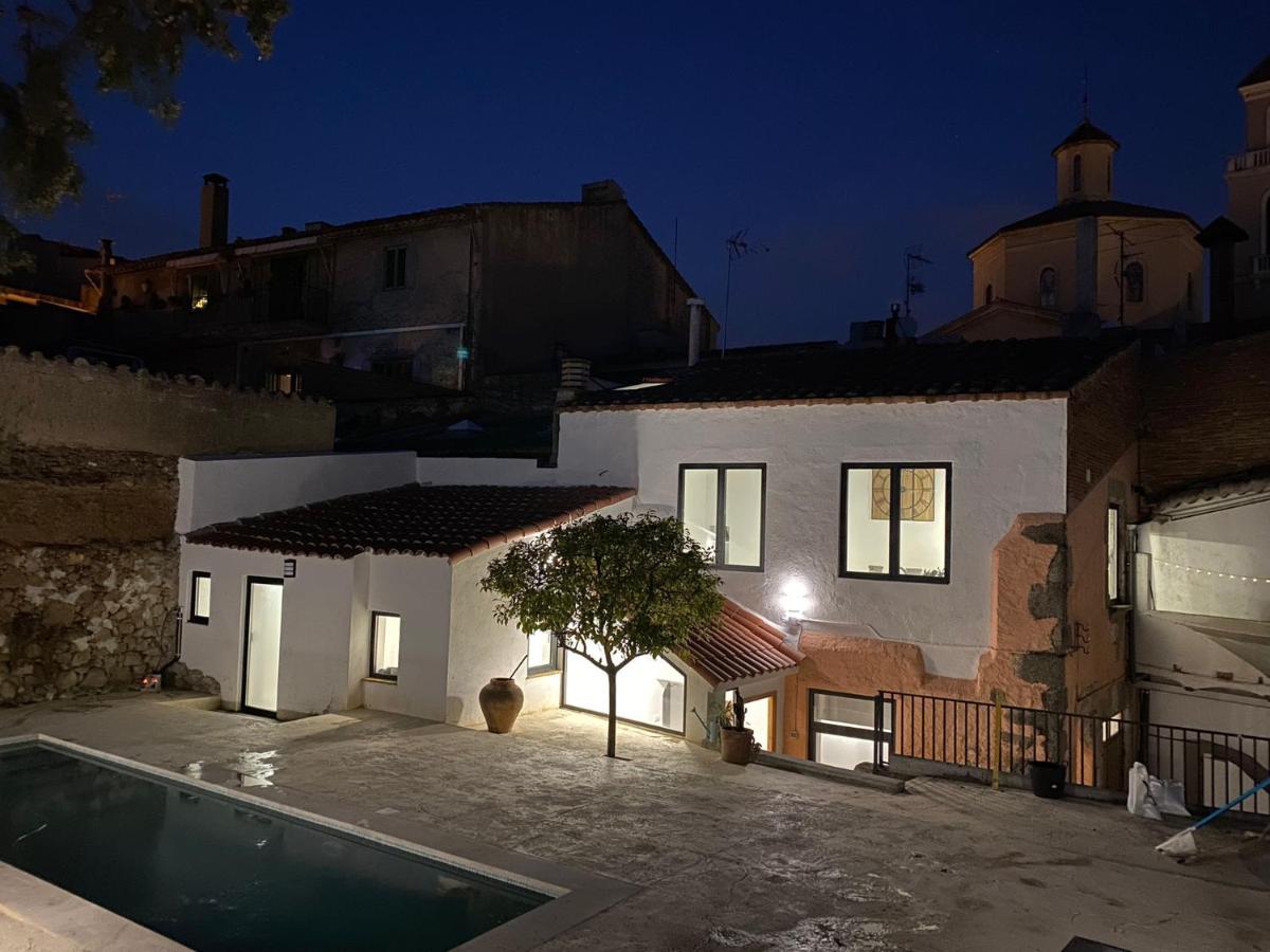 Costa Maresme, Barcelona ,Valentinos House & Pool - Housity