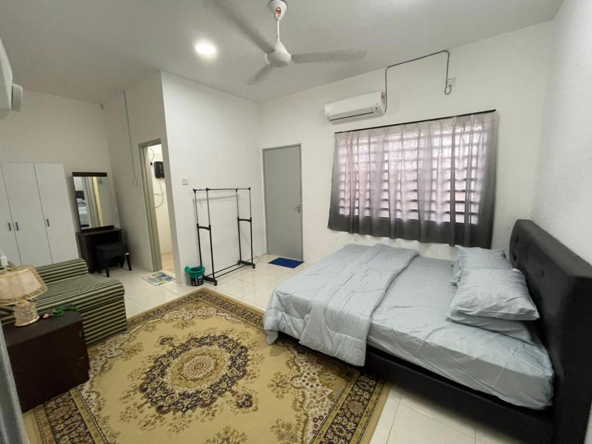 Azman Homestay - Hizvo