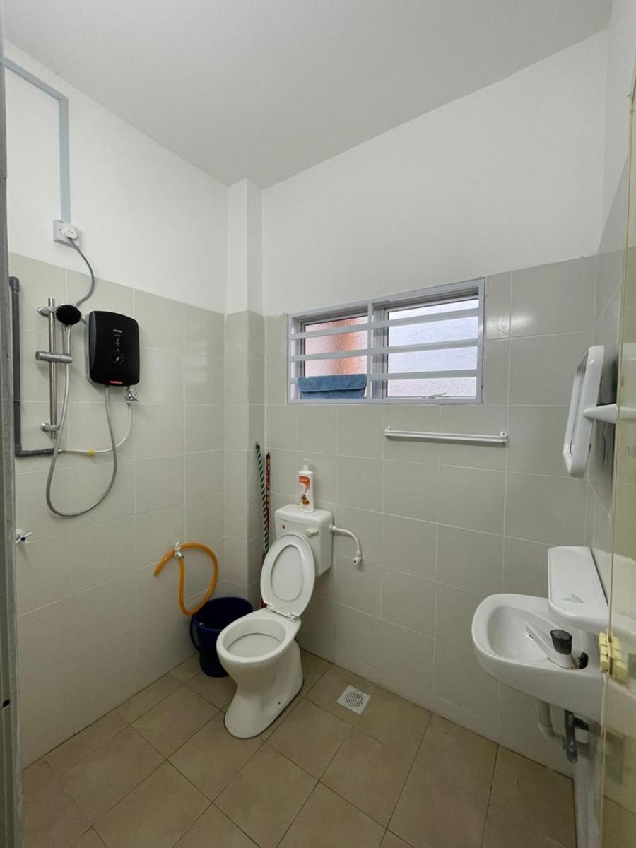 Azman Homestay - Hizvo