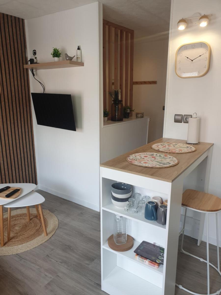 L'hirondelle - Housity