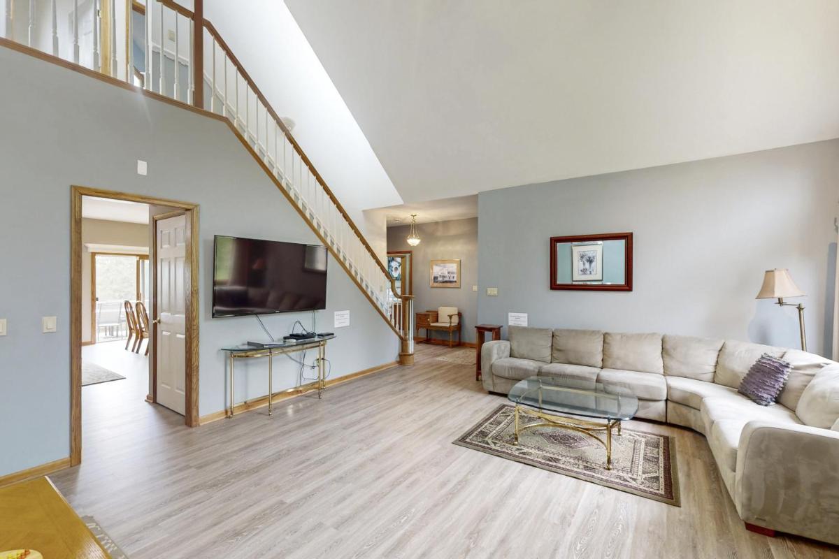 4 Bed 4 Bath Vacation home in Mineral - Housity