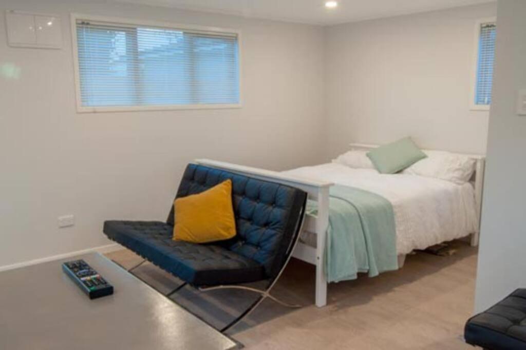 Self contained studio apartment close to Mission Estate - Hizvo