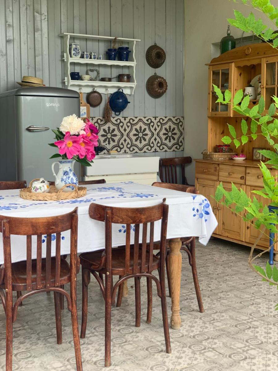 Backyard Cottage - Housity
