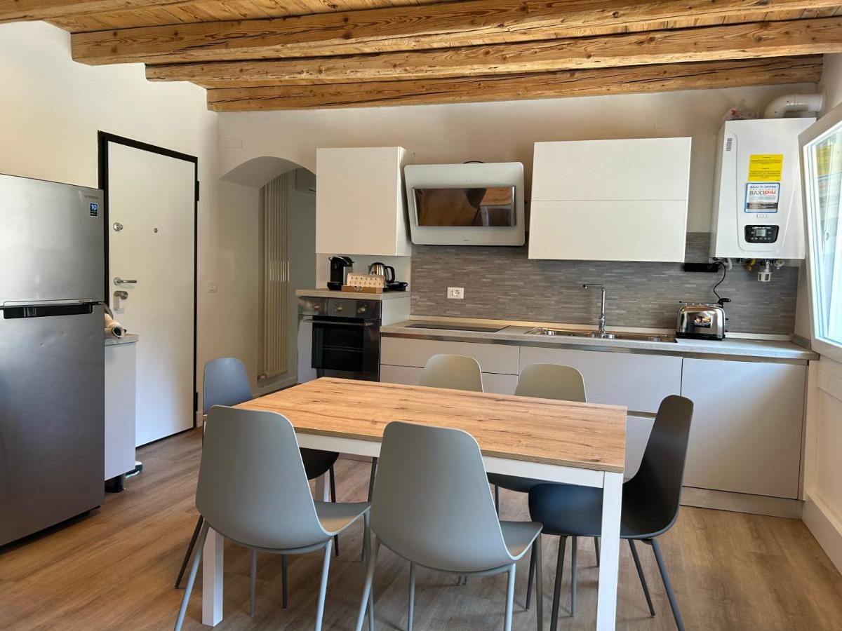 Larocca Tourist Home 4 Valbrenta - Housity