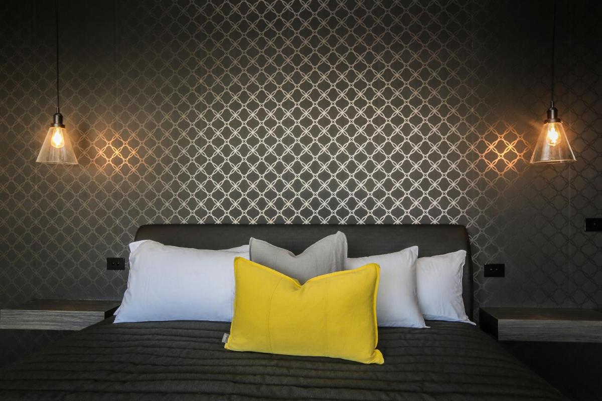Indulge Apartments - CBD - Housity