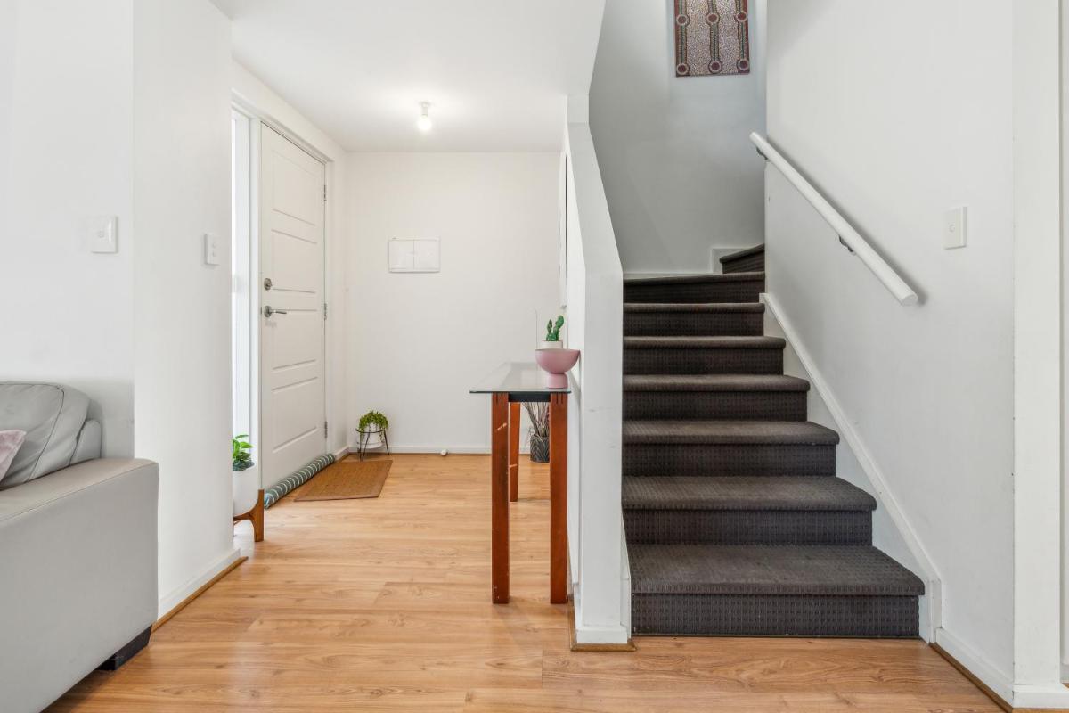 Churchill Condo - Housity