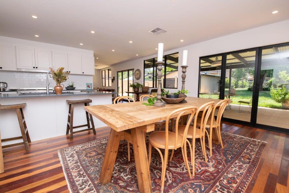 Summer House - Housity