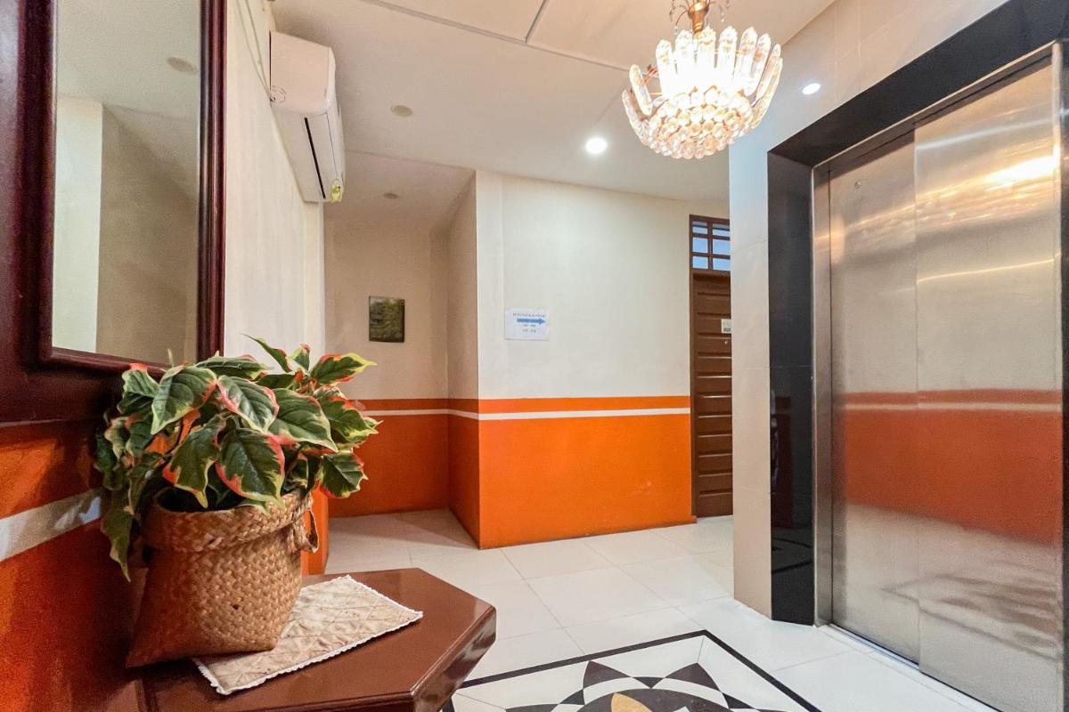 Urbanview Poma Hotel - Housity