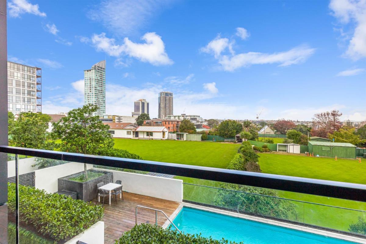Lovely Bright Apartment - Central Takapuna! - Housity