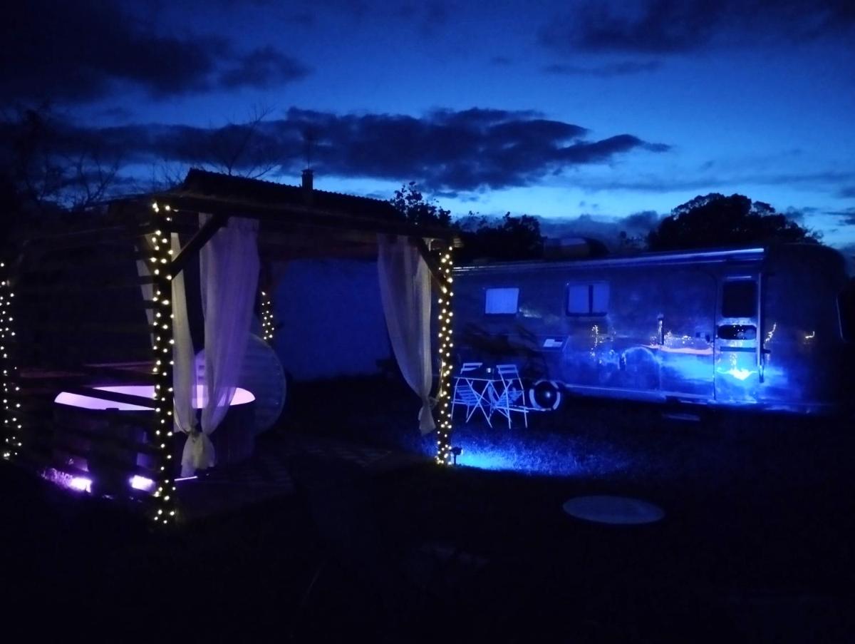 Vintage CAMP - Housity