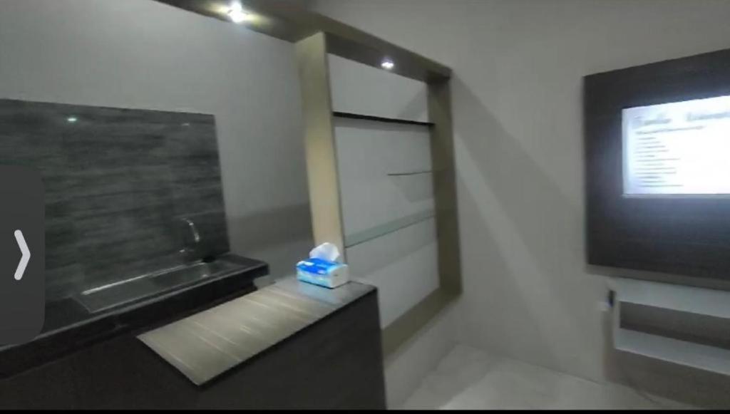 Adesha Guest House - Housity