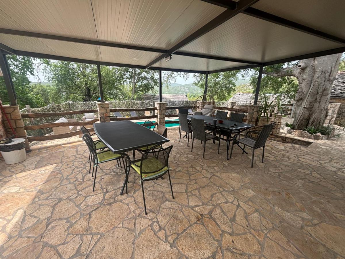 Luxury house Ivan with 4 bedrooms - Housity