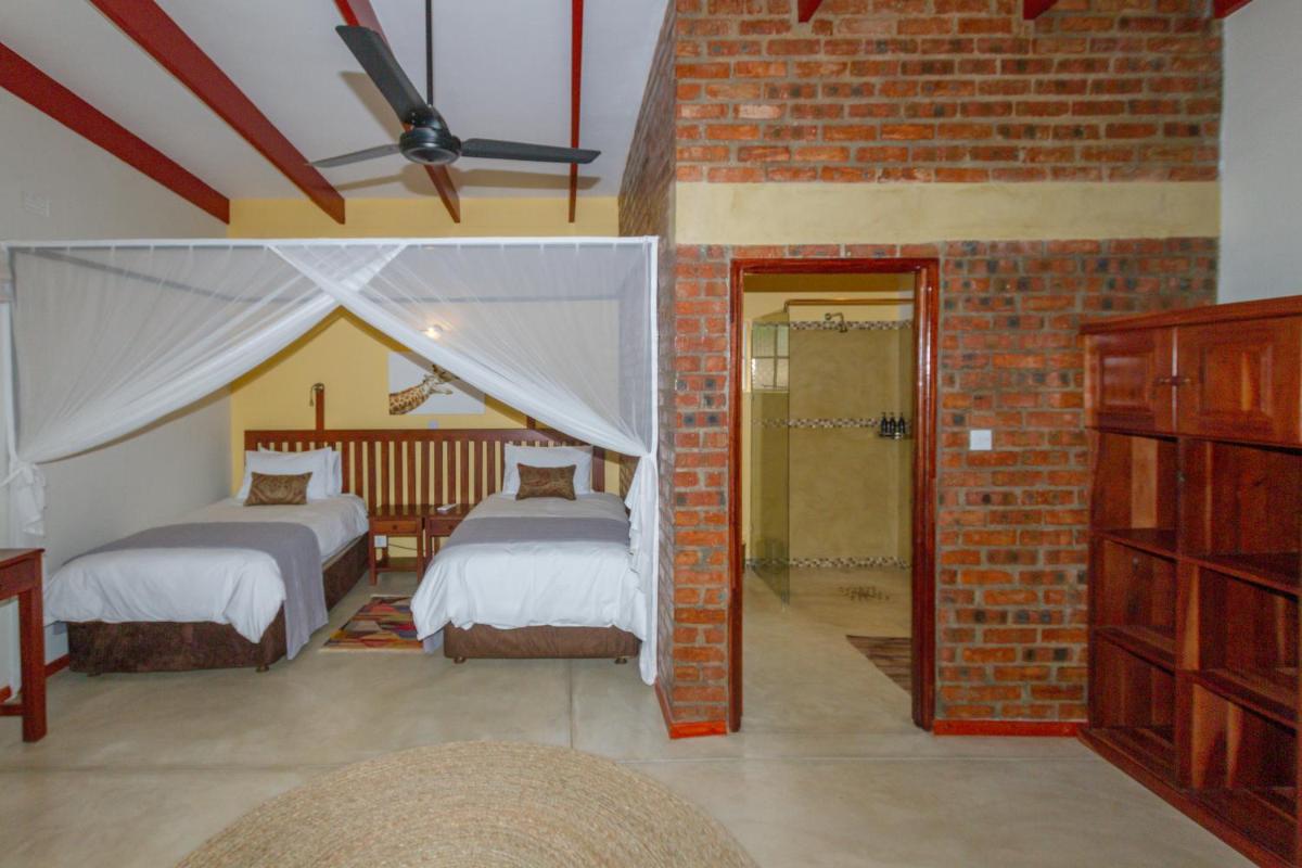 The Courtney Lodge - Housity