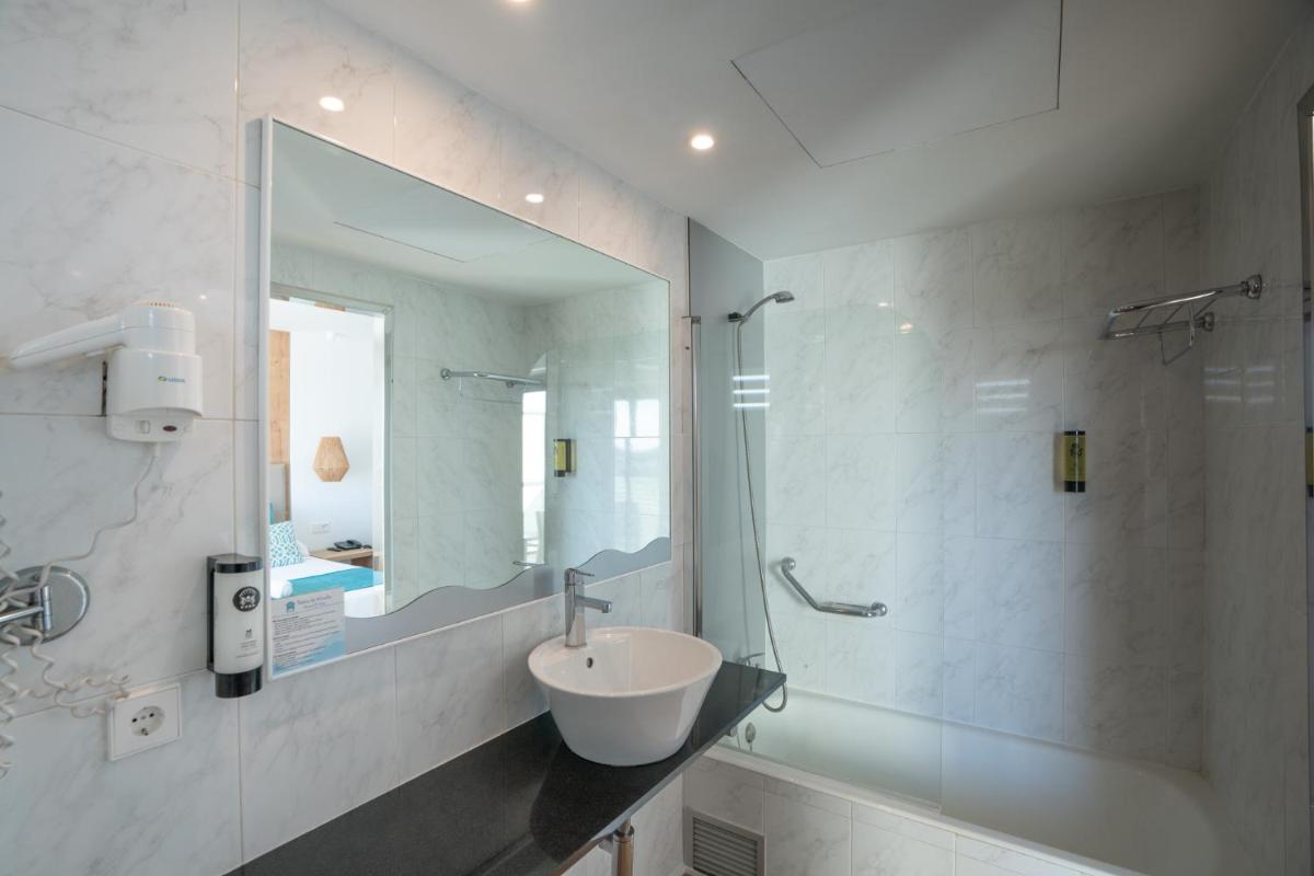 Un baño de Bahía de Alcudia Hotel & Spa