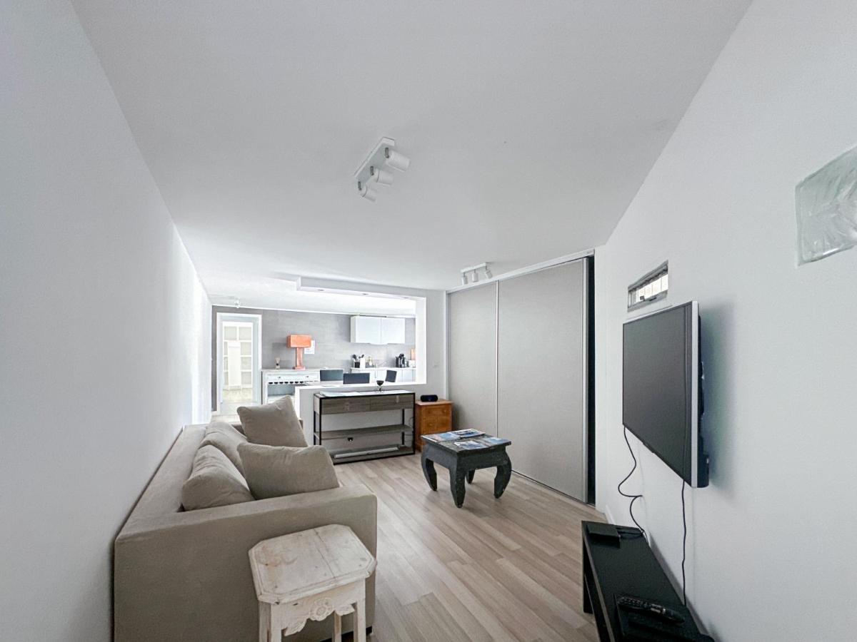 Appartement spacieux et moderne avec un extérieur - Housity