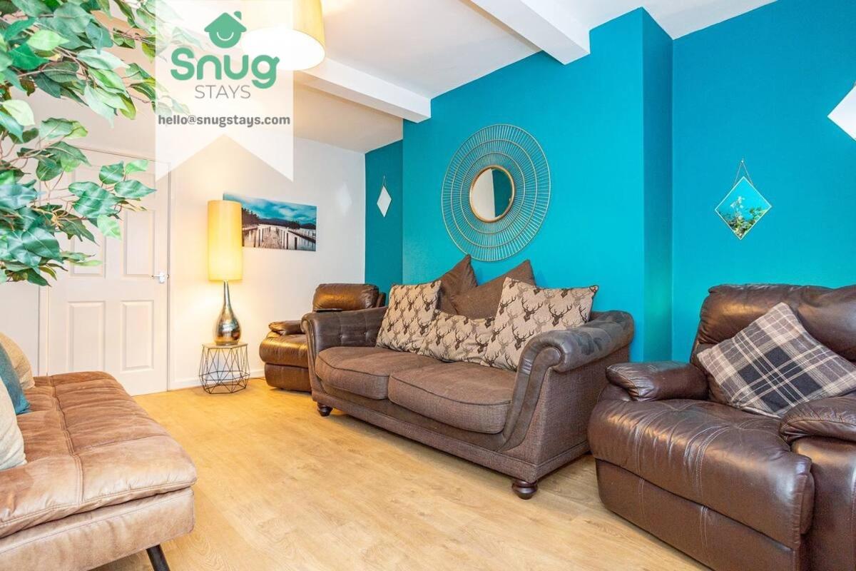 Oswalds House with Free Parking Ideal for Contractors and Families - Housity