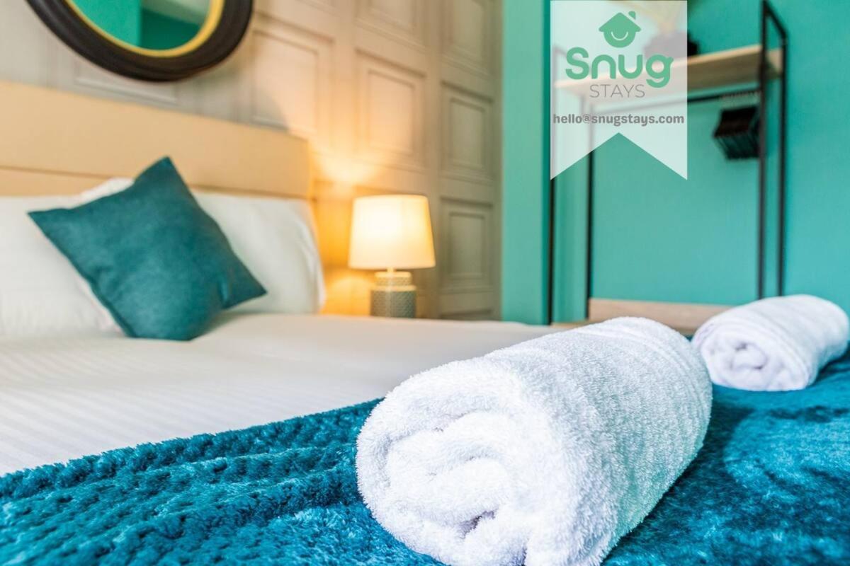 Oswalds House with Free Parking Ideal for Contractors and Families - Housity
