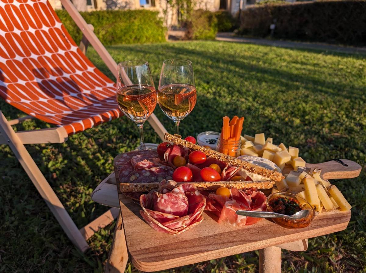 La Bottellie - Gîtes & chambres d'hôtes entre Cévennes et Camargue - Housity