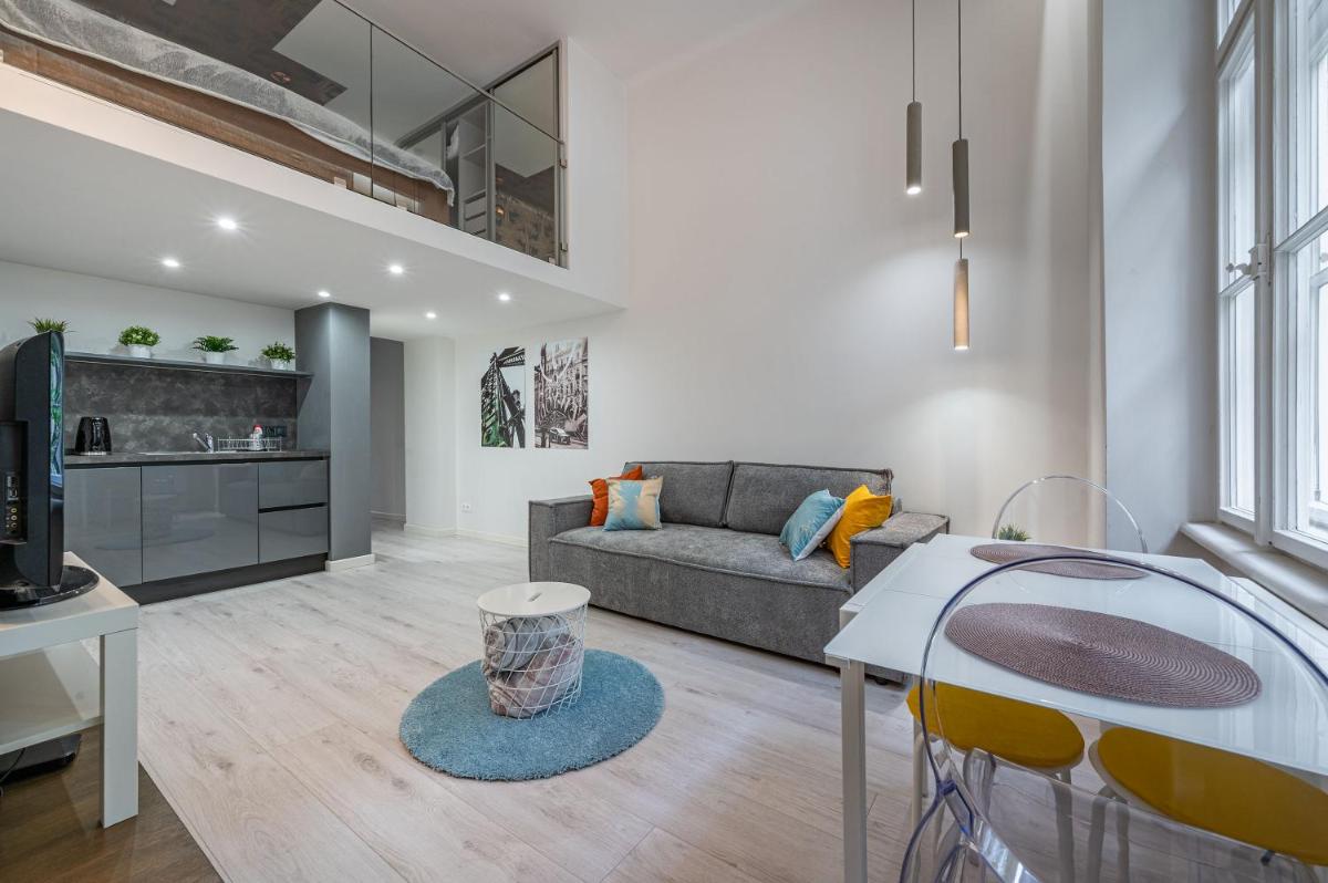 District 6th Sense Apartment - Housity