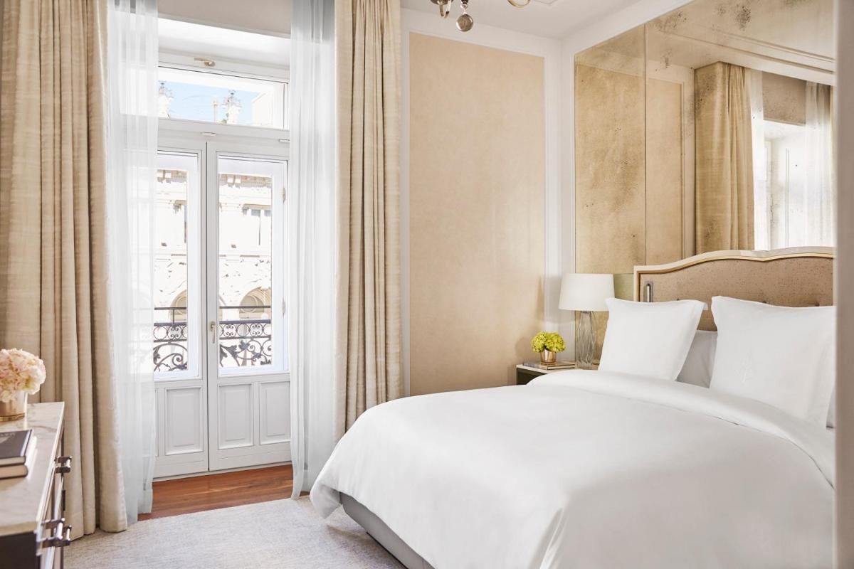 Cama o camas de una habitación en Four Seasons Hotel Madrid