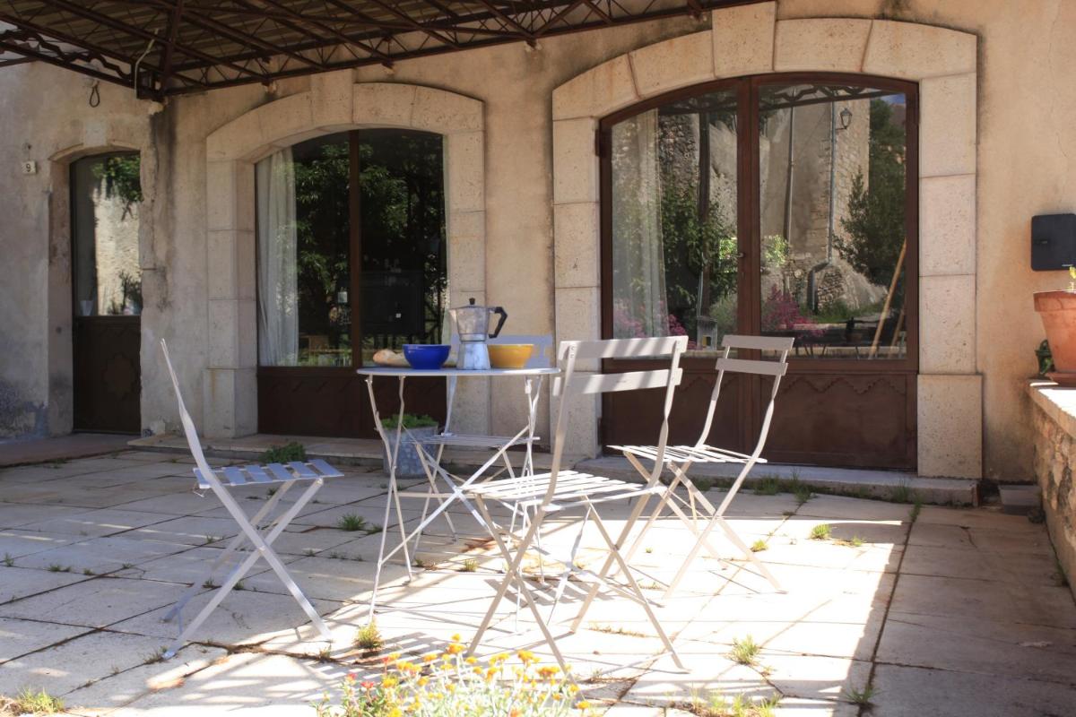 Appartement avec grande terrasse privative en Parc régional du Verdon - Housity