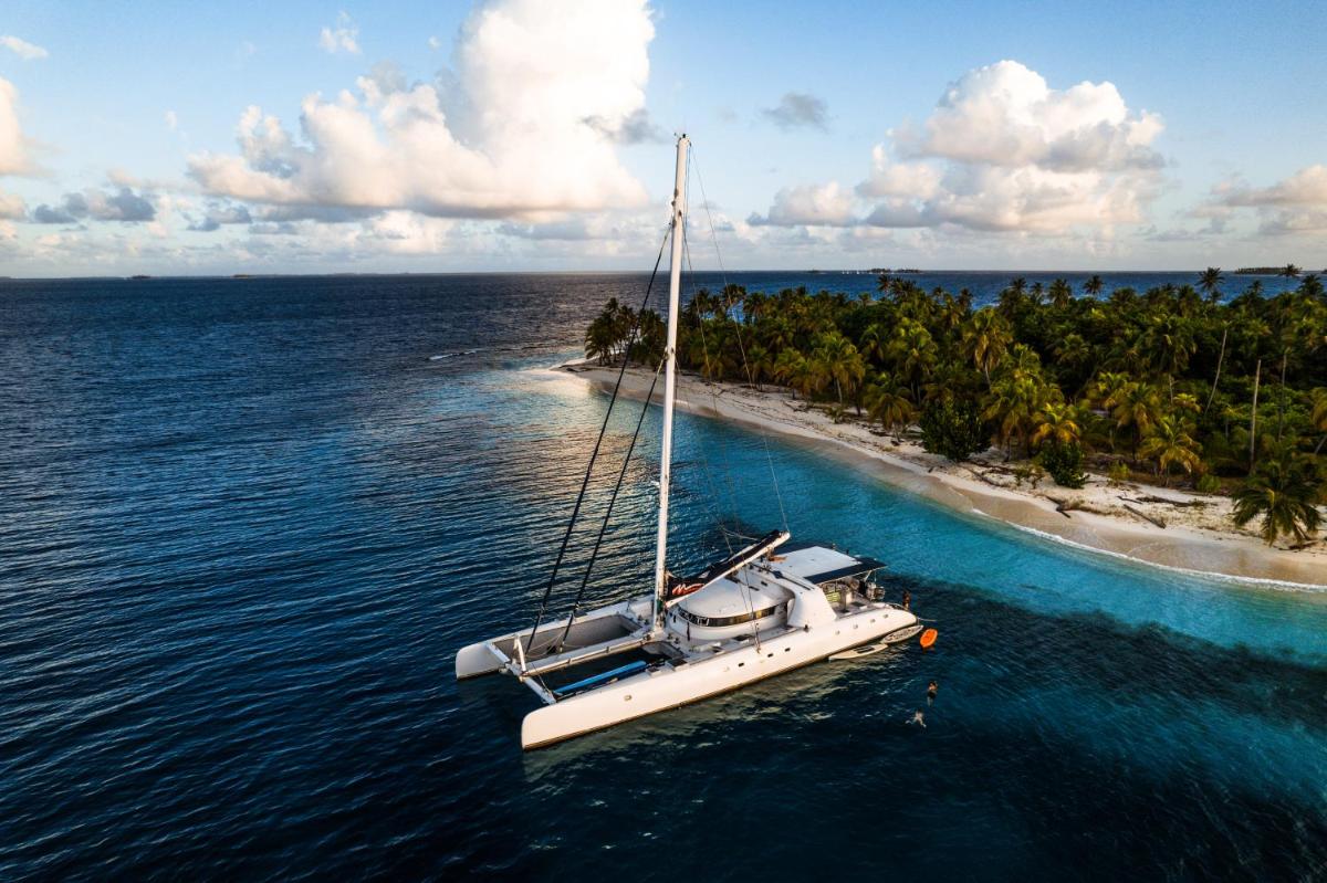 EL CATAMARAN MAS GRANDE de San Blas, Panama -TODO INCLUIDO- - Housity