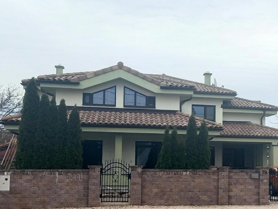 Apartmány IVETA - Housity