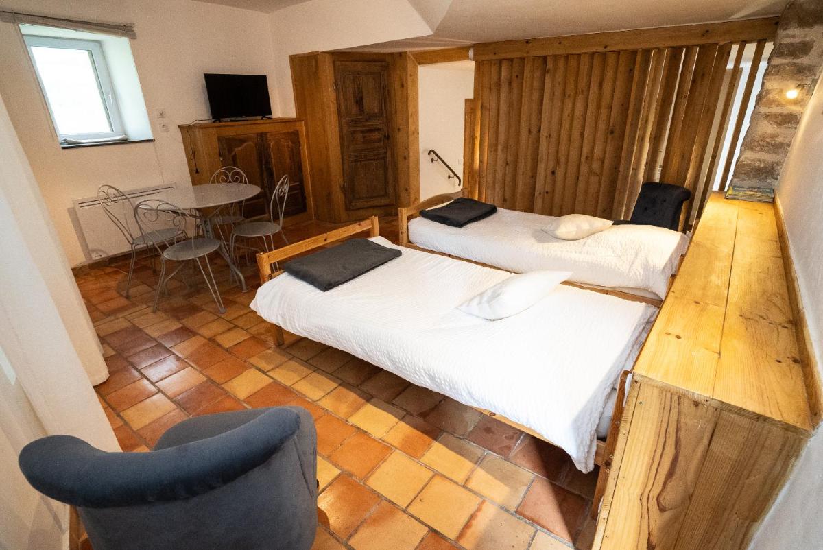Le Pailler Chambres D'hôtes Restaurant Gîte piscine & spa - Housity