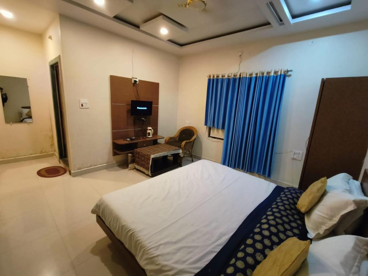 Hotel Basant Palace - Housity