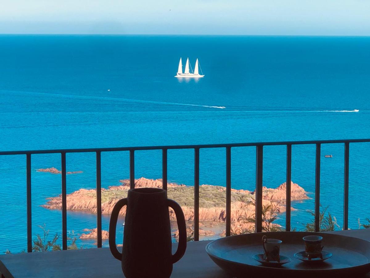 Belle Villa VUE MER EXCEPTIONNELLE PISCINE PRIVÉE 3 mn PLAGES et CALANQUES - Housity
