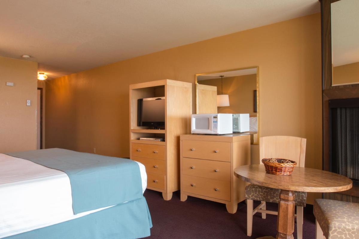 Hi Tide Oceanfront Inn - Housity